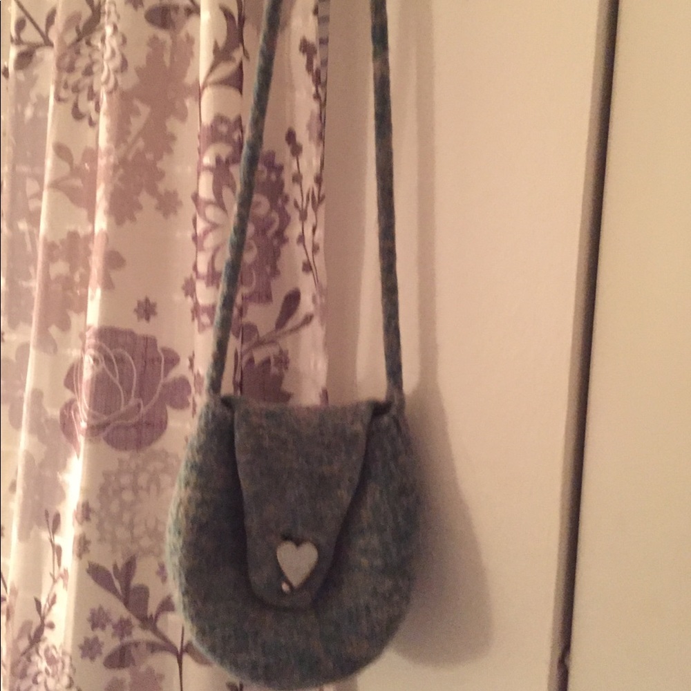 💯 wool purse made with love!